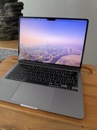 MacBook Air 13.6" M3 Chip 8GB 256GB 2024 – New Model & Fingerprint Recognition – Future-Proof Power in a Slim Frame.